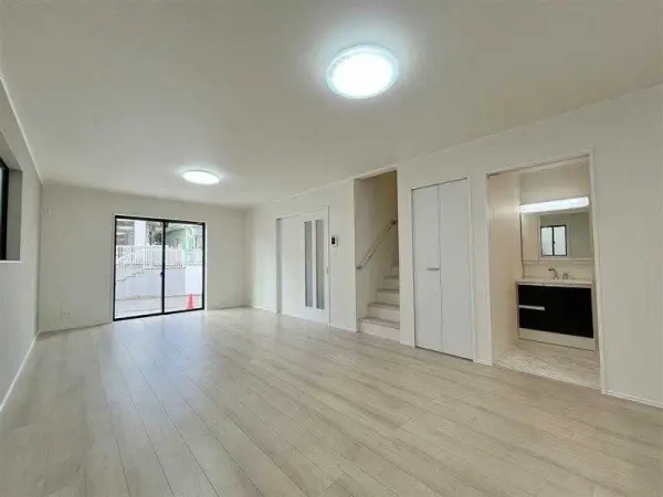 さいたま市南区大字大谷口　新築戸建B号棟