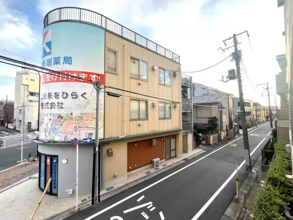 グラーサ学芸大学