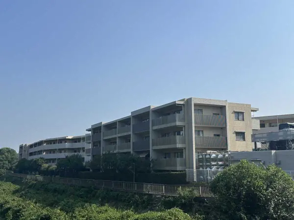 眺望：バルコニーより