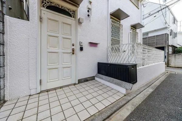 新宿区四谷四丁目　戸建