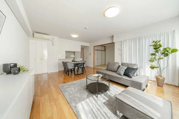 アクアテラ　ブロード・スクエア