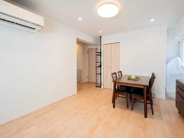 入谷アムフラット