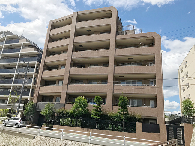 「仁川」駅へ徒歩6分。