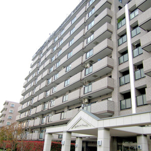 プライベートガーデンを備えた暮らしが豊かになるマンションです