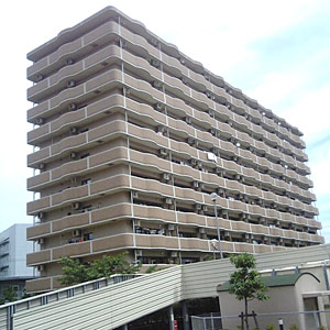 敷地内に公園がある総棟数４棟の大規模マンション