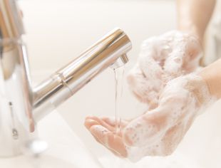 定期的な手洗い・手指等の消毒の実施